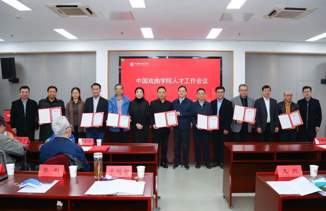 a0bdd450bfda47d697d9a9abc724fc28.jpg 07.jpg